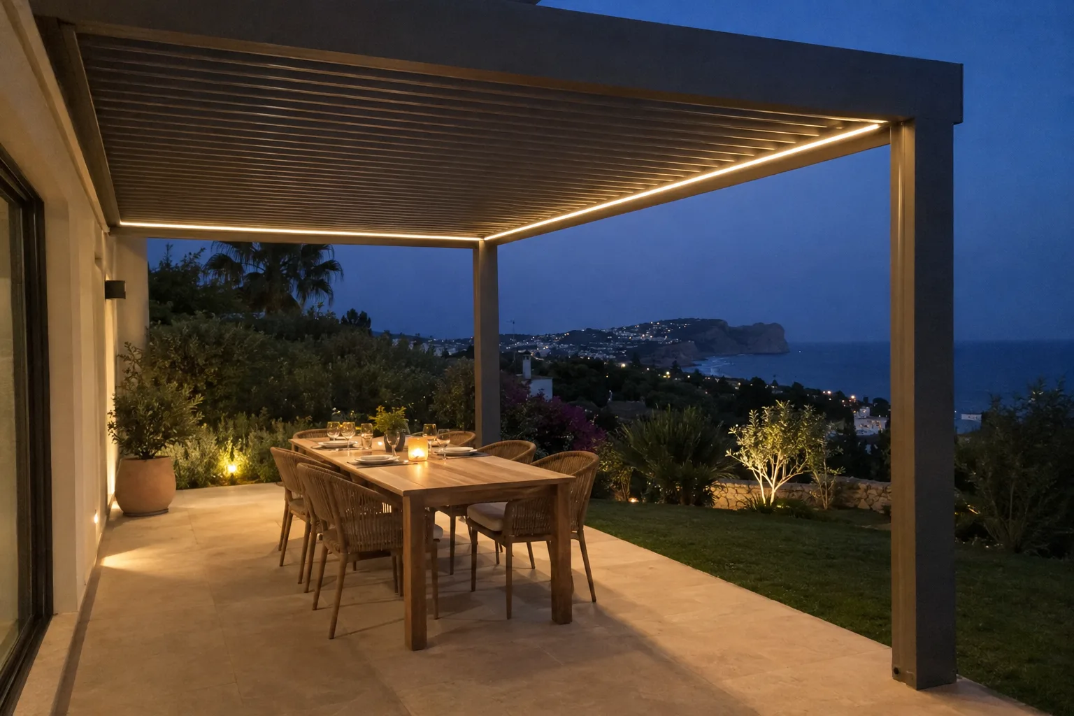 Pérgola bioclimática de aluminio instalada y en uso